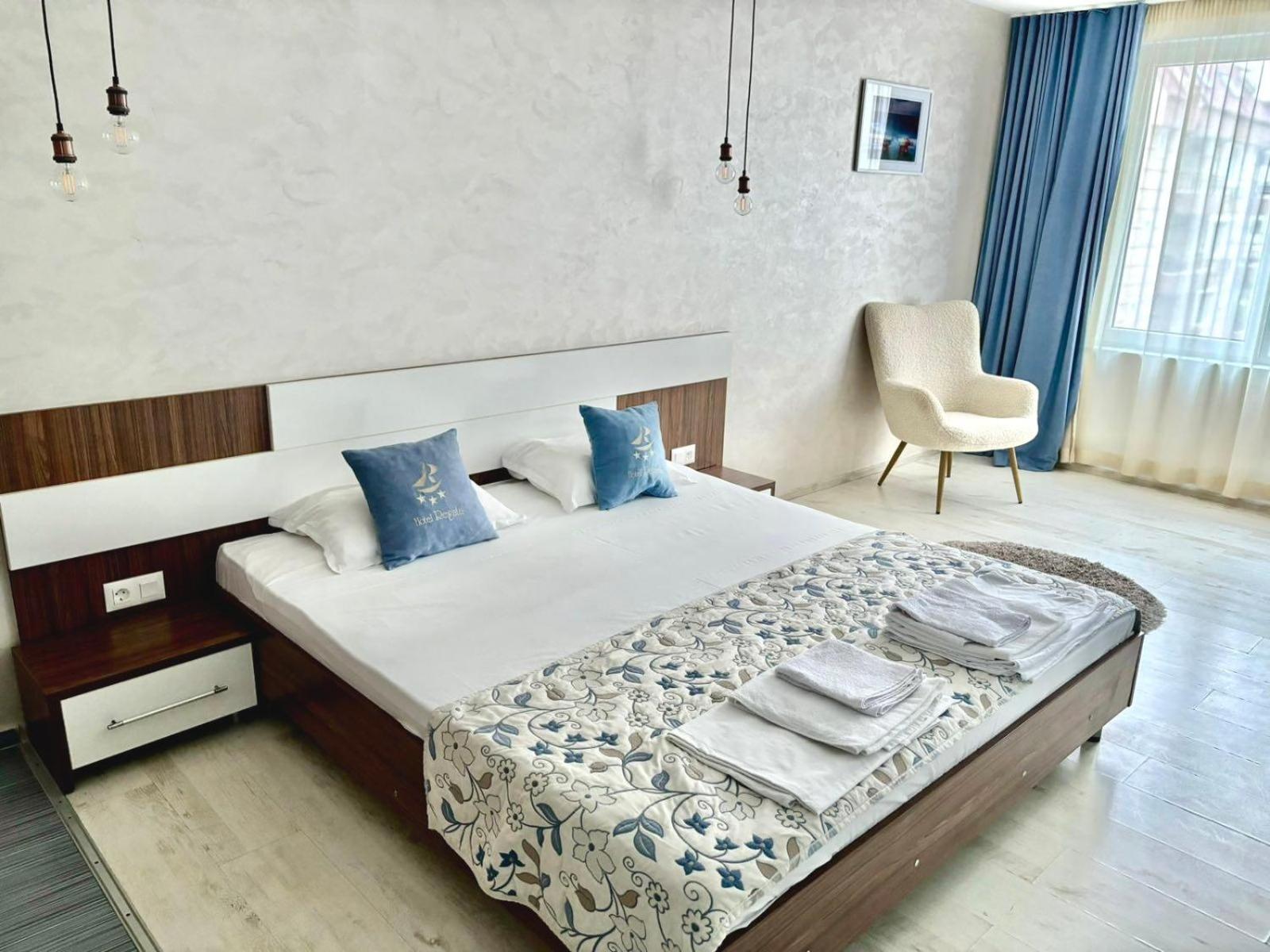 Family Hotel Regata Pomorie Buitenkant foto
