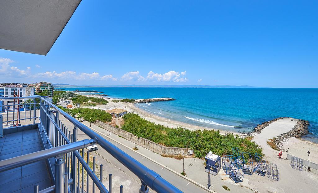 Family Hotel Regata Pomorie Buitenkant foto